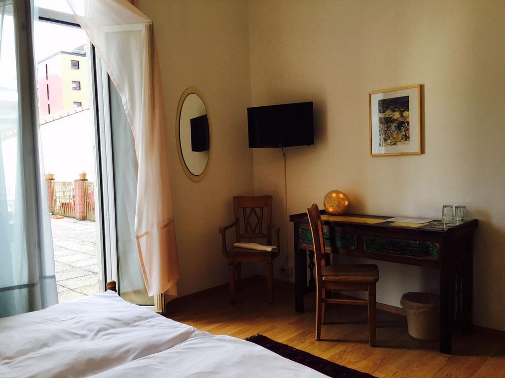 Bottega Del Vino Guesthouse Locarno Luaran gambar