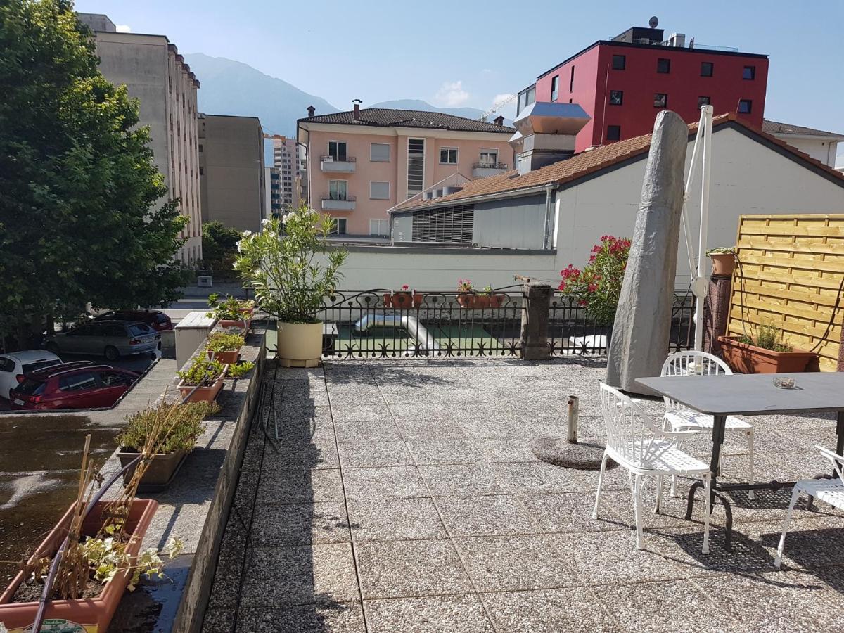 Bottega Del Vino Guesthouse Locarno Luaran gambar
